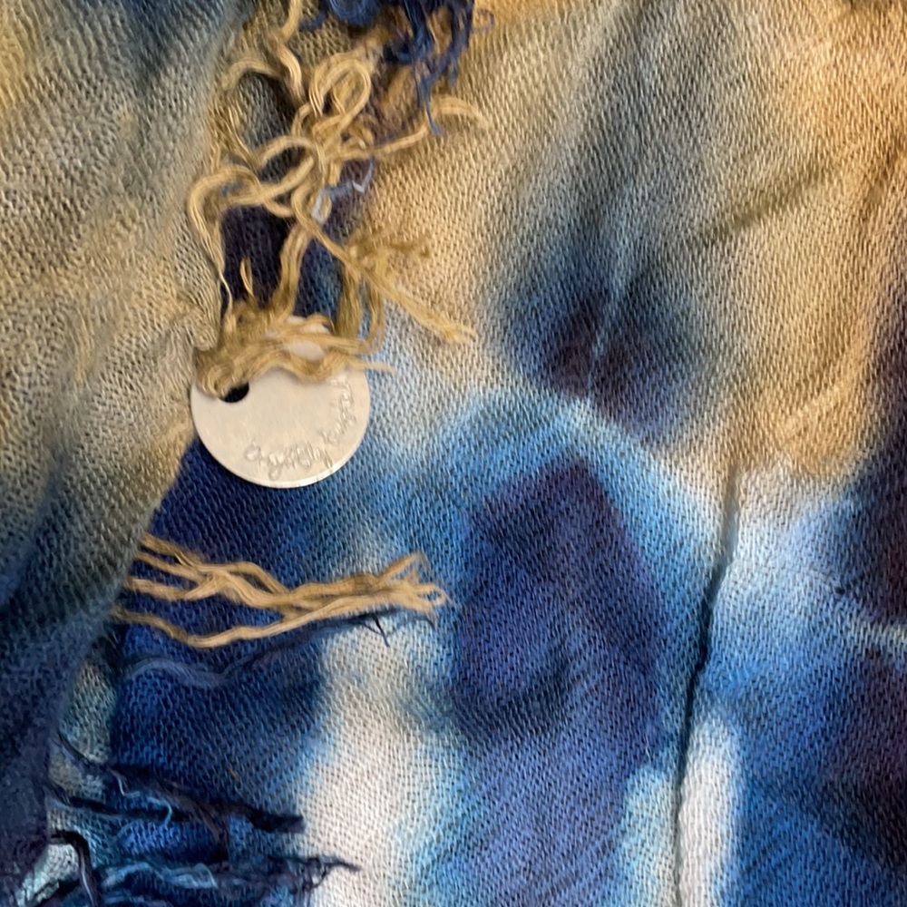 Brightly Twisted Infinity Scarf Excellent condition! - Picture 2 of 4
